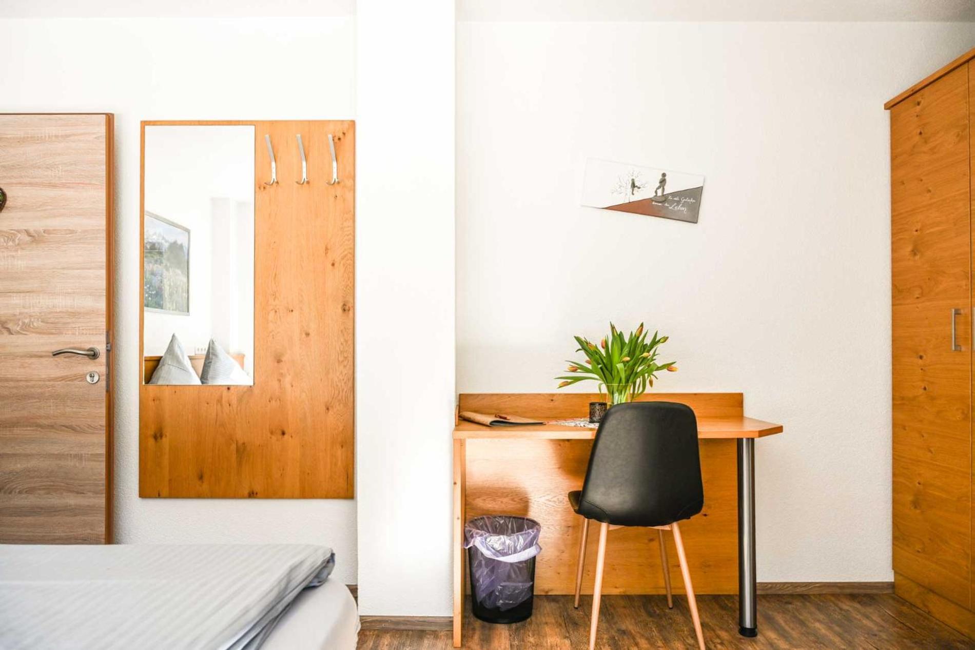 Appartements Schwarzer Adler Elbigenalp Eksteriør bilde